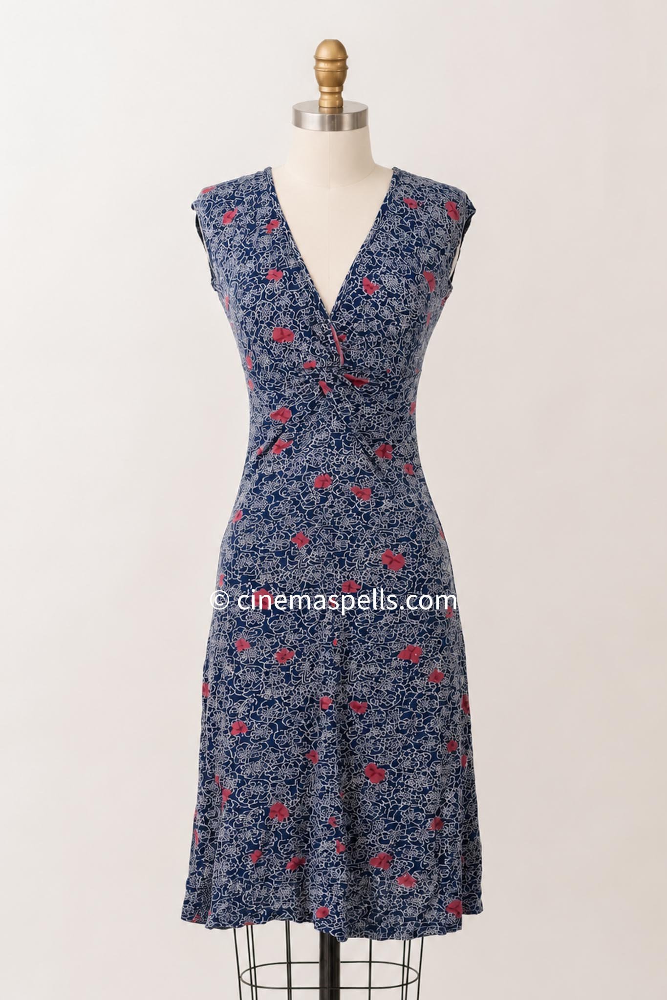 Lorelai Gilmore Gilmore Girls 'Vicious Trollop' Dress Alternative Print Version (US S)