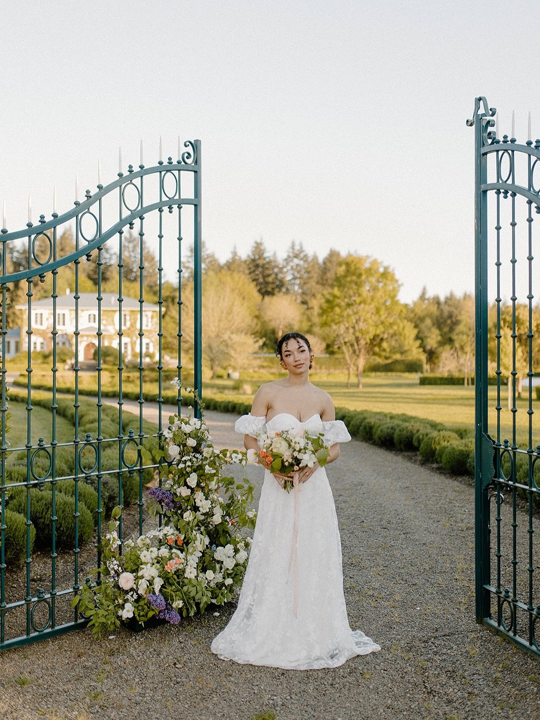 Lush and romantic, just the way we like it 🌸

We&rsquo;ve been busy behind the scenes lately with client meetings, team get togethers, branding photos, styled shoots, gearing up for the season, and ya know, life. 

Feeling VERY excited about this se