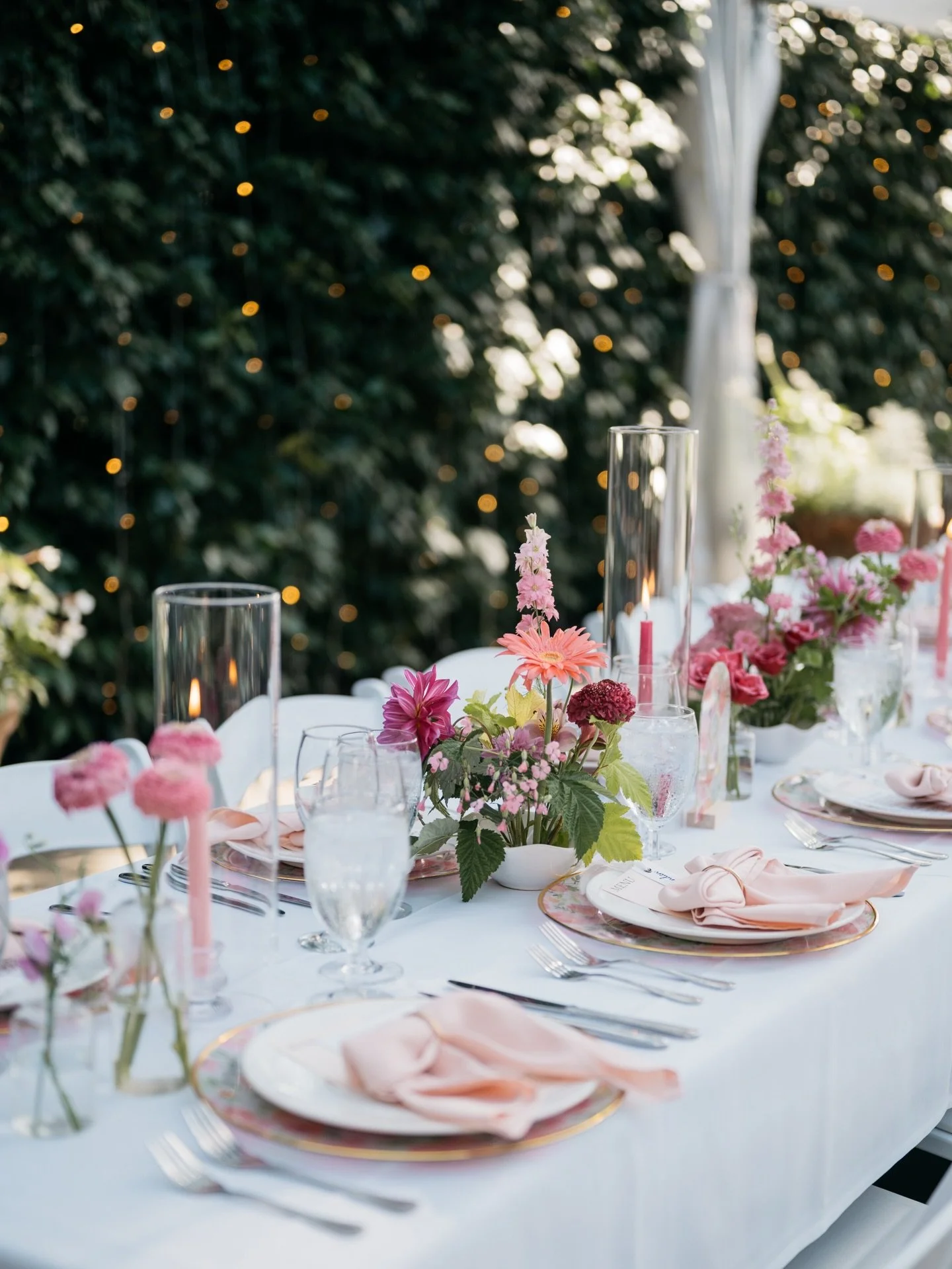 A wedding reception with every shade of pink, napkins folded into bows, and handwritten notes to each guest 💝

If you want floral designs as thoughtful as this couple, reach out to book your 2026 wedding. 💕

Flowering in the greater Seattle area 🩷