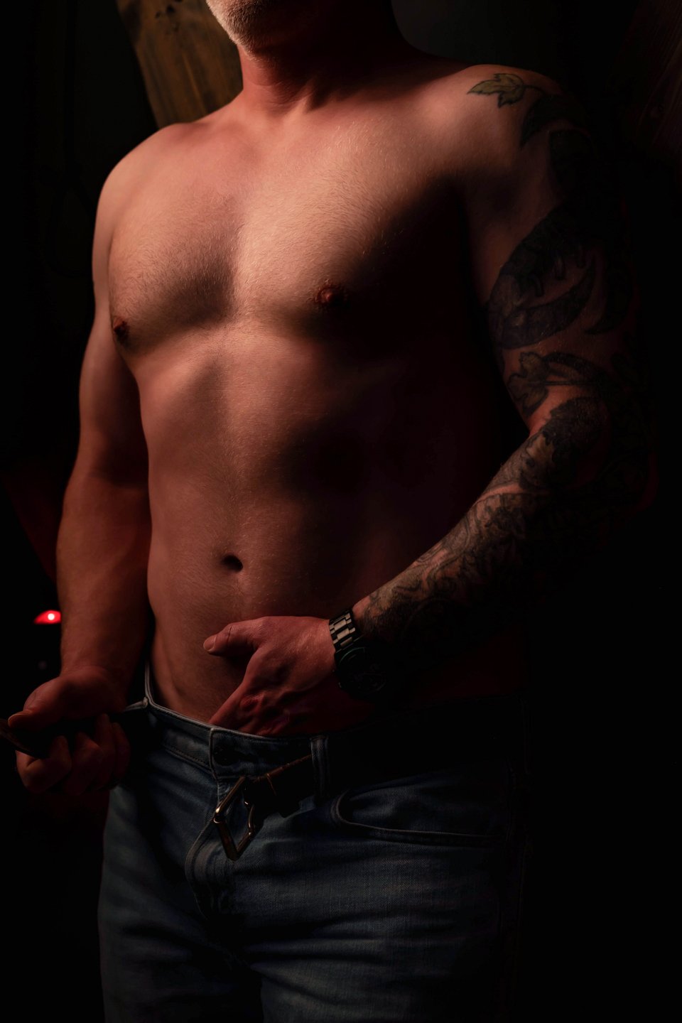 male_boudoir_ohio.jpg