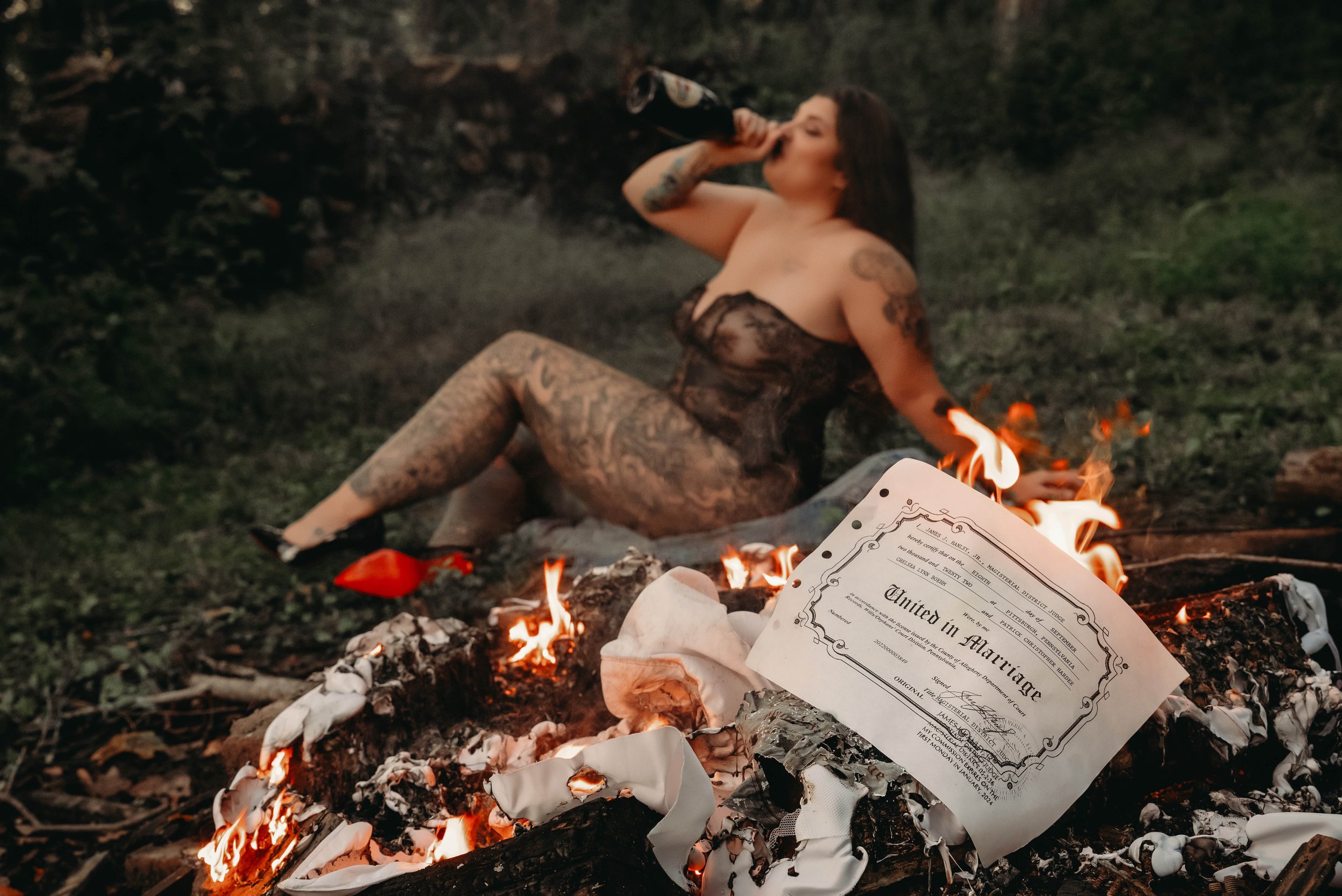 divorce_boudoir_burn_the_dress.jpg