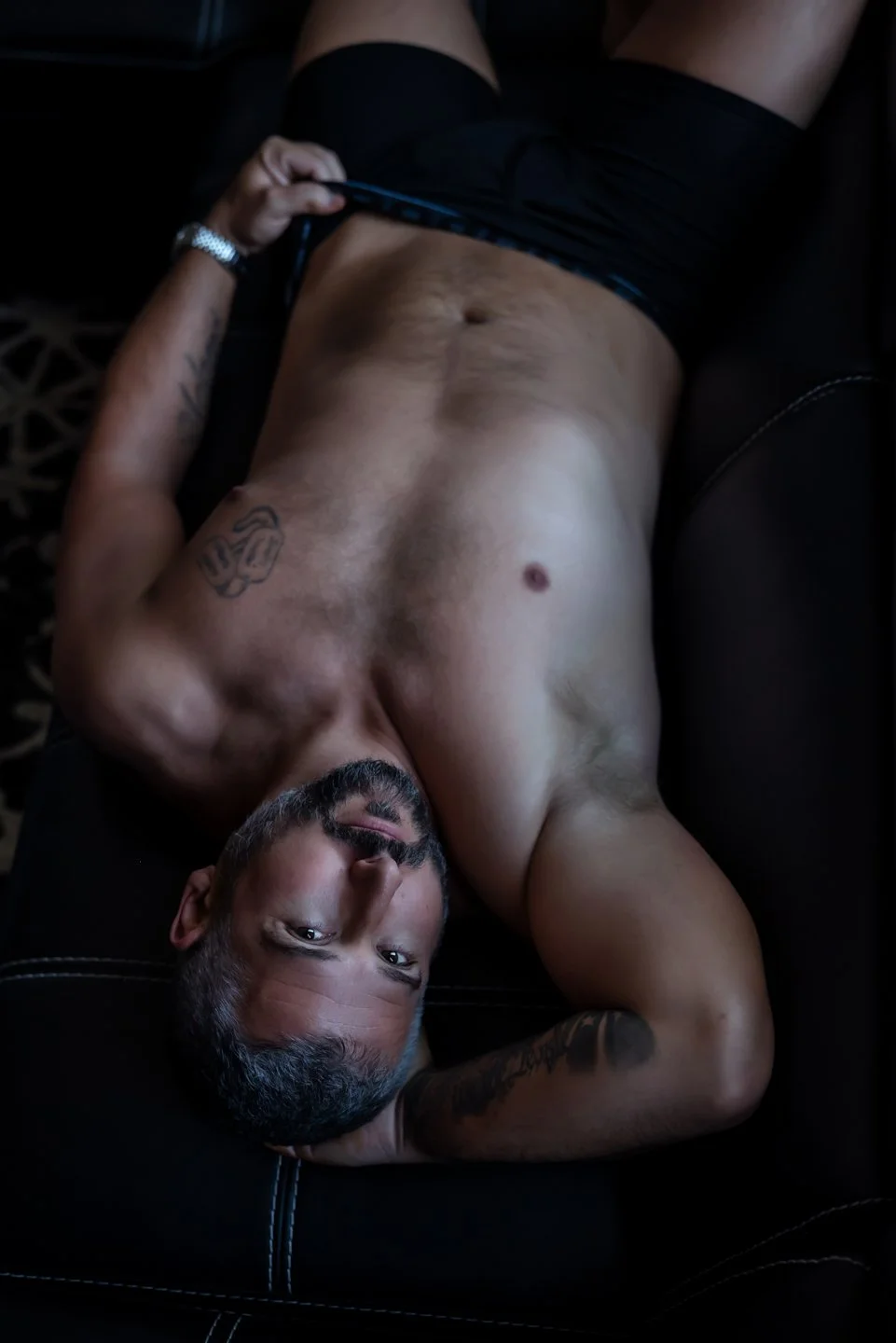 mens_boudoir_photographer_near_wheeling.jpg