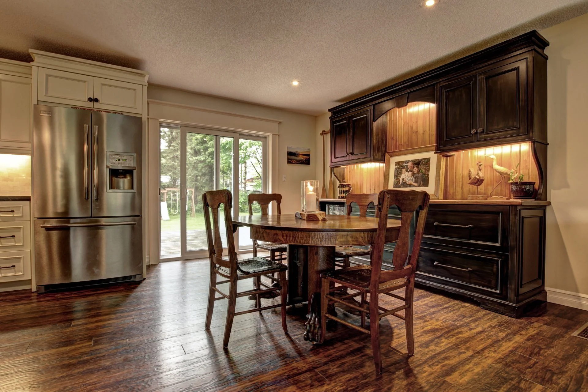 Custom Dining Tables Muskoka - McKee Cabinetree — McKee Cabinetree