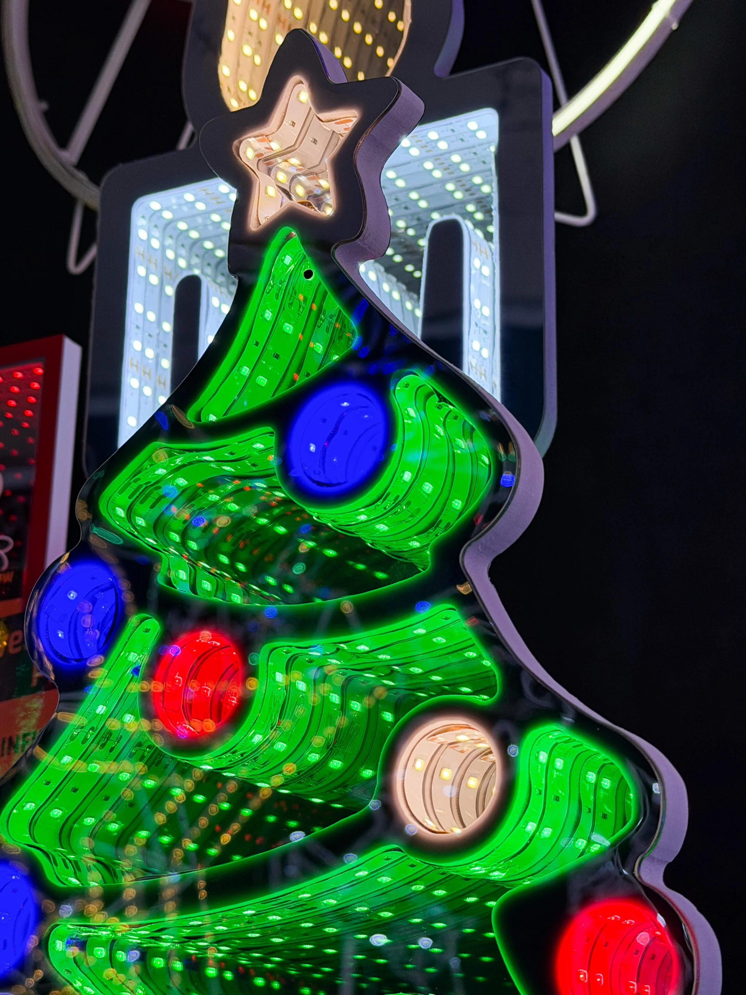 2025_CHRISTMAS_LIGHTS-0944.jpg