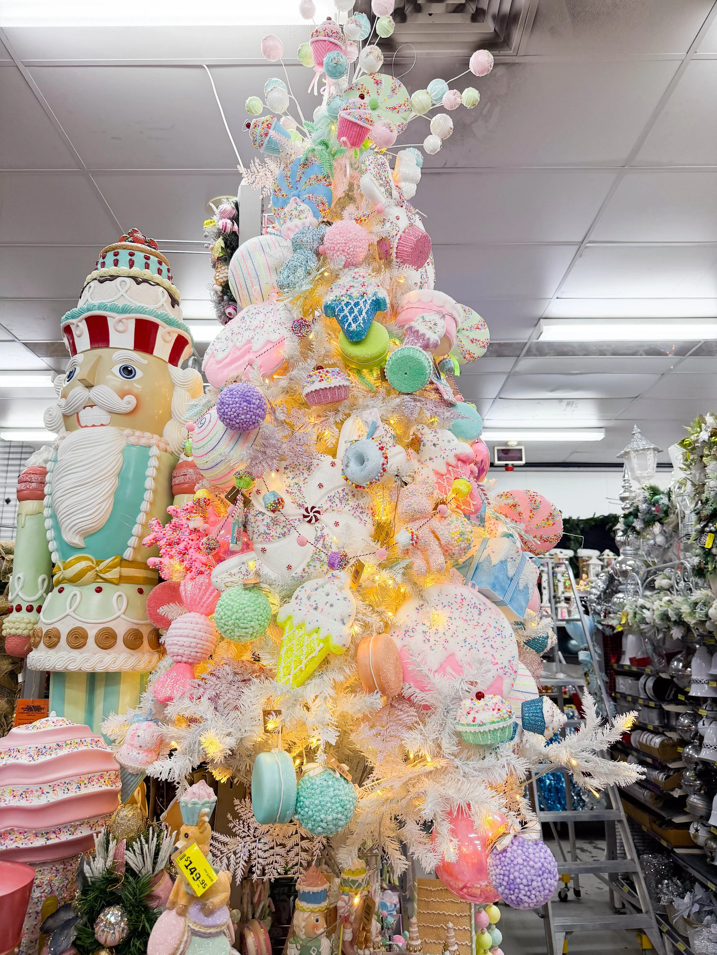 2025_CHRISTMAS_PASTEL_CANDYLAND-1318.jpg