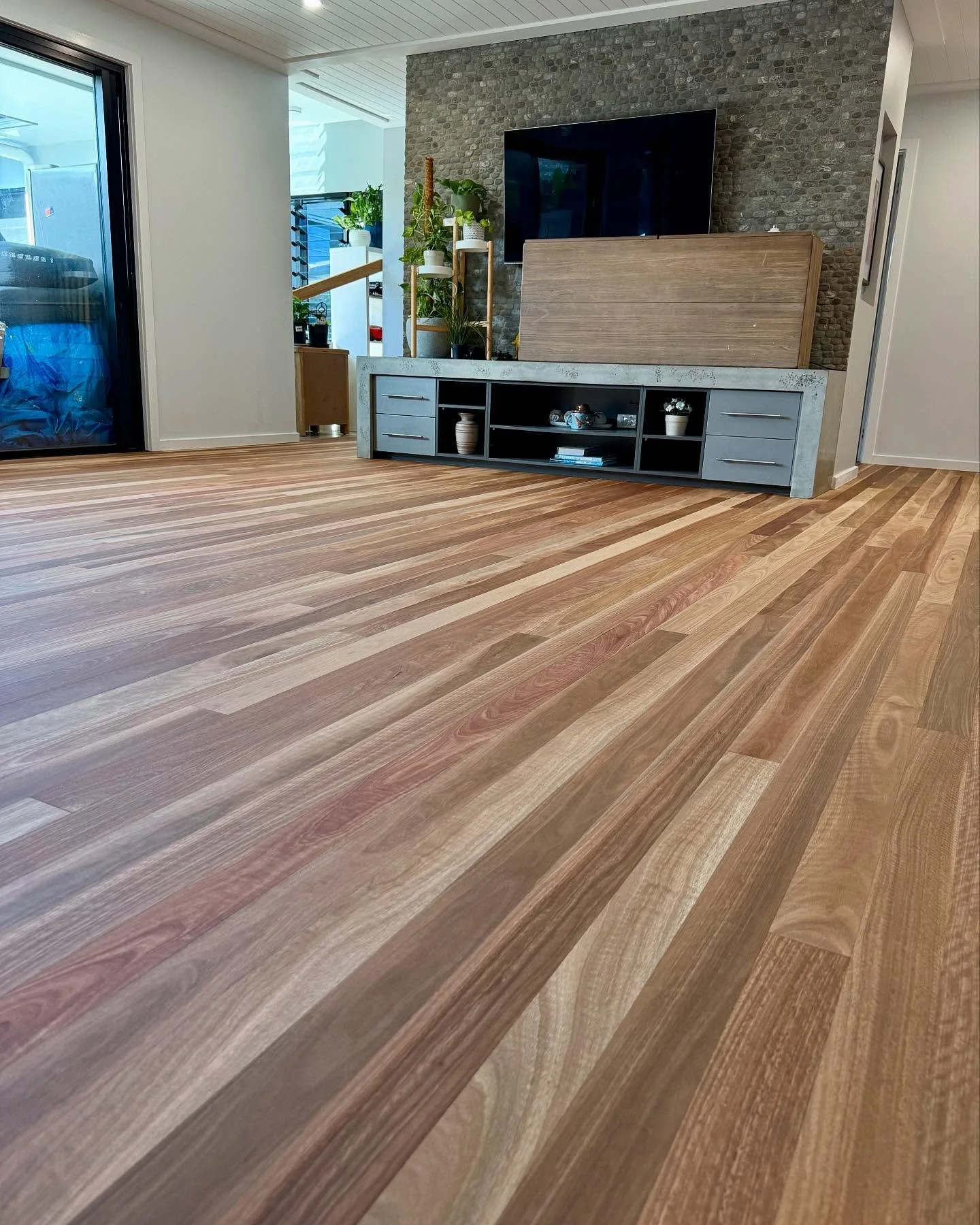 Gotta love a Raw look floor. #timberoo_flooring_specialist #floorsandingsunshinecoast #floortrade #timberfloorssunshinecoast