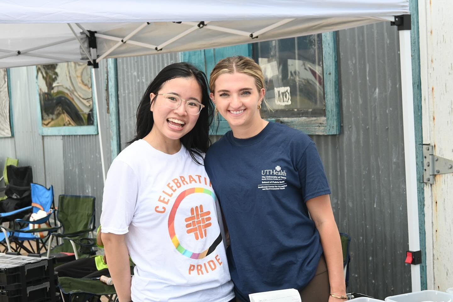 We cannot begin to express our gratitude for such an amazing @docsideclinic team. From a research manager who balances multiple responsibilities to all our volunteers & students who commit month after month - you are the lifeblood of participator