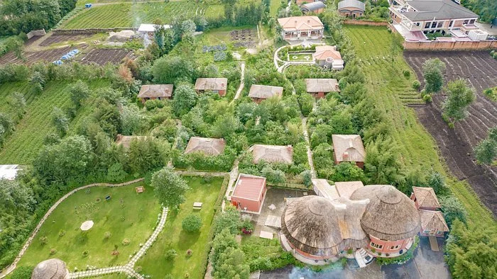 Ingagi Park View Lodge.jpg