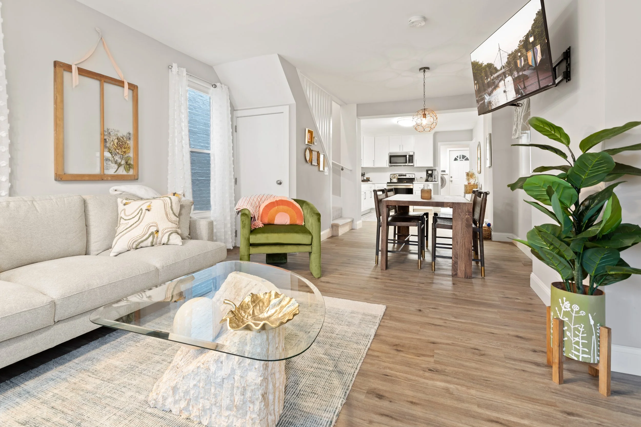 Airbnb Photography 15 Winchester Street, Frederick, MD — Elmore Media