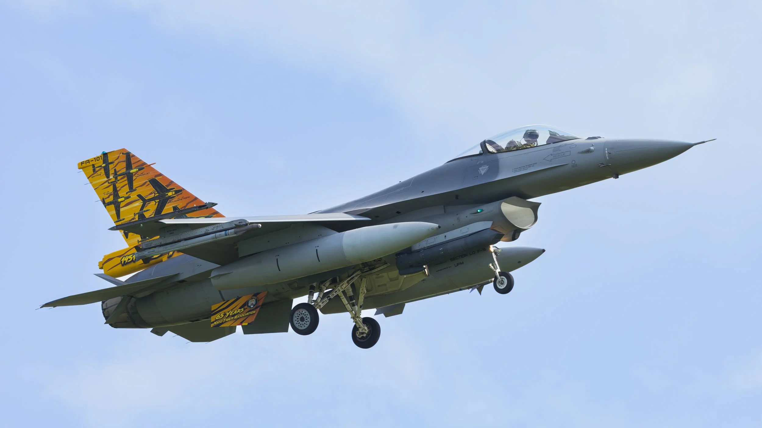 The star of the day was, of course, F-16A MLU serial FA-101 and its stunning new paint scheme.