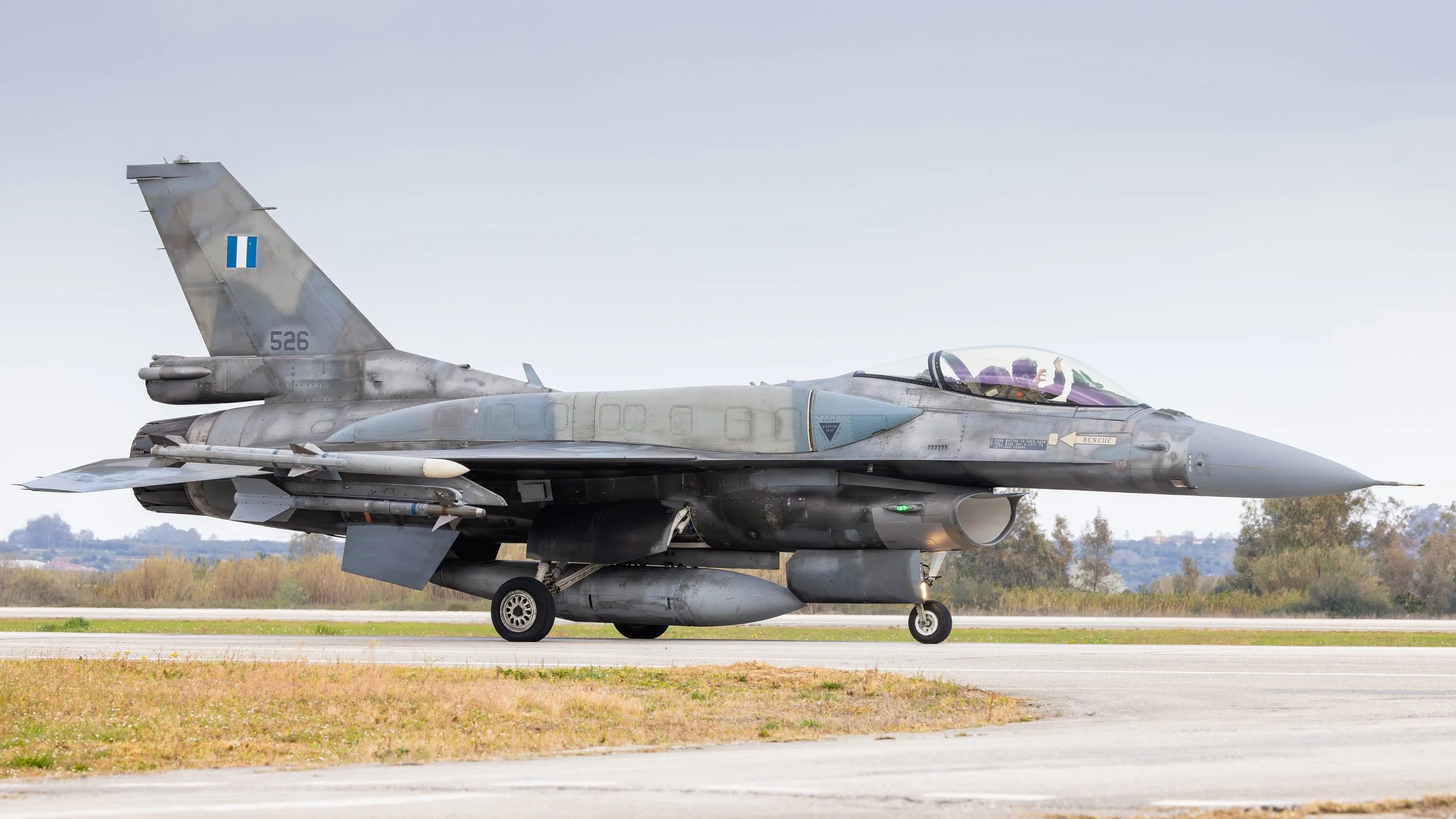Tiger claw "gang signs" from the pilot of F-16C block 52 serial 526, assigned to 335 Mira / 116 Combat Wing at Araxos airbase.