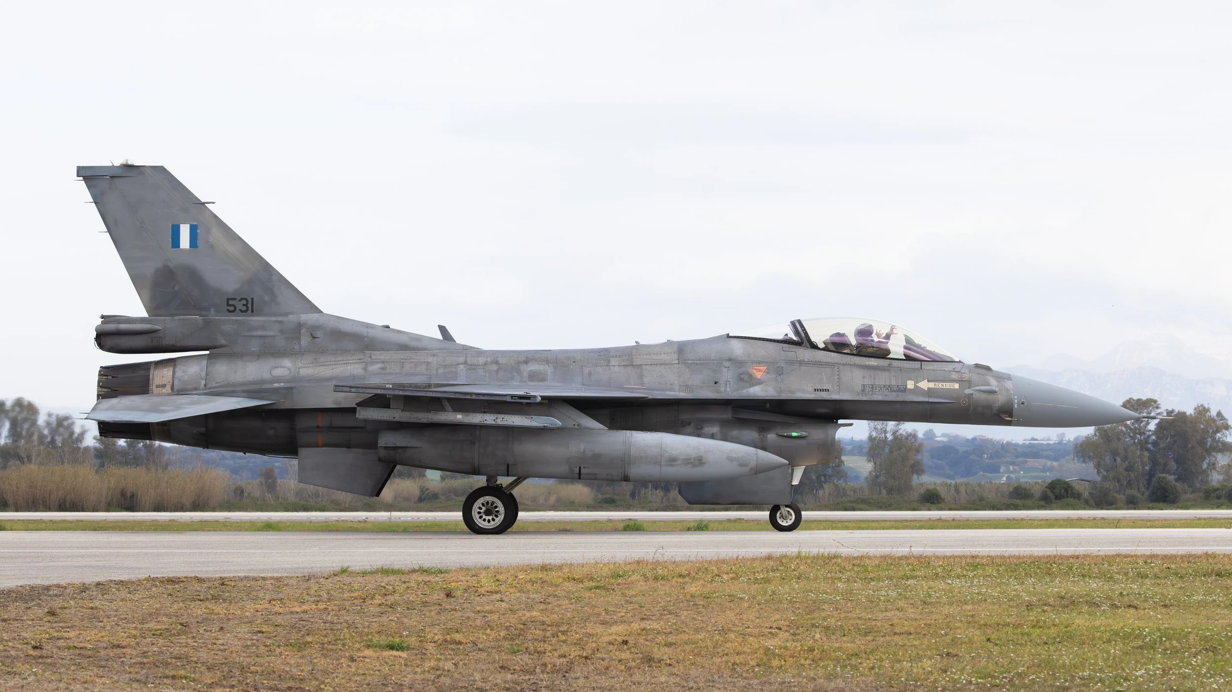 More tiger claw "gang signs" from a Hellenic Air Force 335 Mira pilot on-board F-16C serial 531