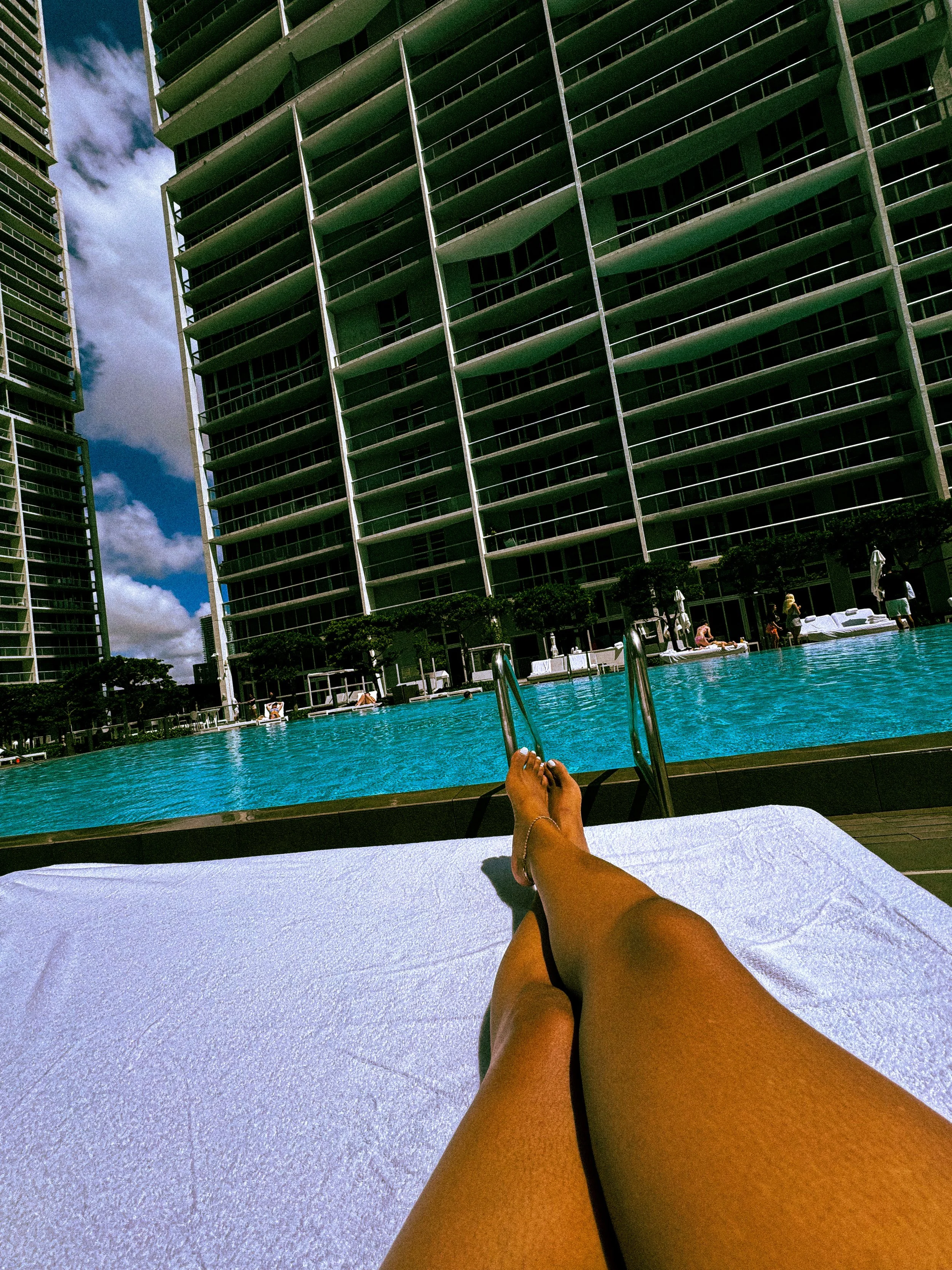 When Rest Isn’t Enough: How Chronic Stress Quietly Drains Your Energy
