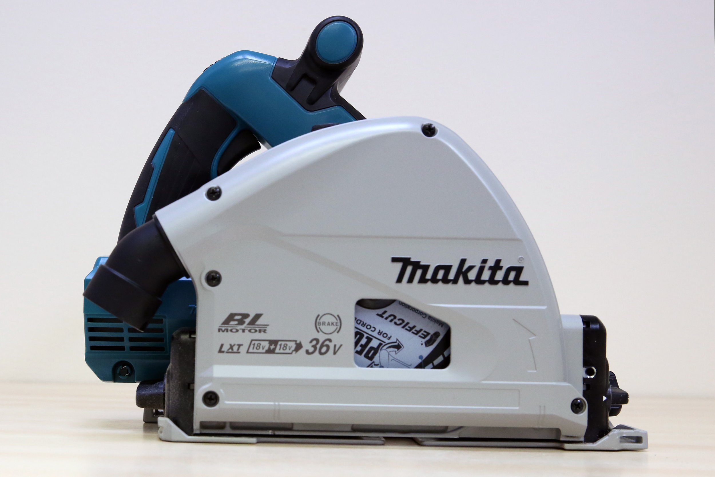 edited makita cordless plunge cut saw.jpg