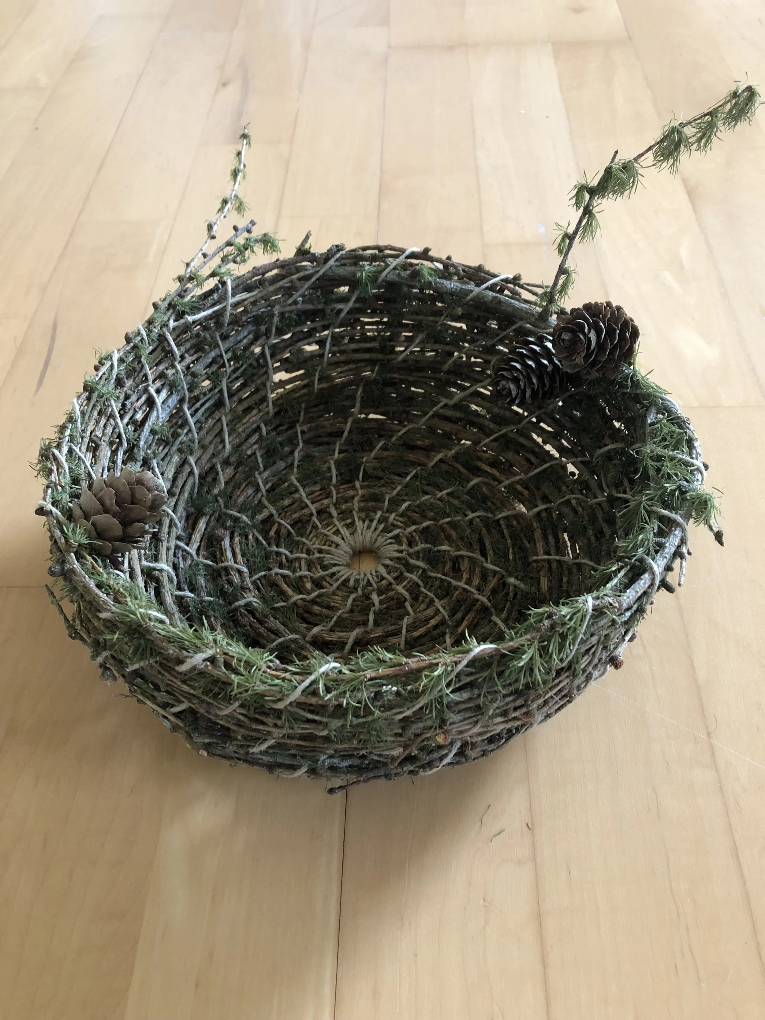 Wickelkorb Lärchenzweige__moguettinger.jpeg