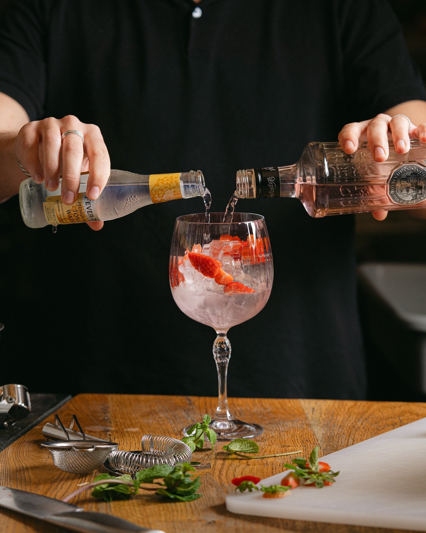 Let the sun shine! ☀️

Tel maar af, bijna tijd om het terras op te zoeken. ⏱️🏃🏽Wij zorgen voor een verkoelend drankje en een heerlijk diner. We&rsquo;re ready! 👨🏽&zwj;🍳

#sabores #sunsout