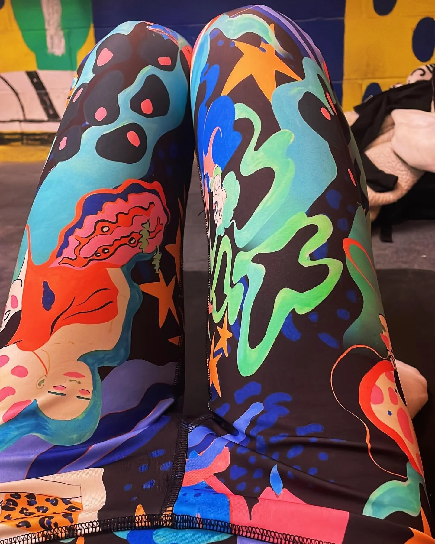 Each gym session, I find a new story on these leggings @pitaya.world