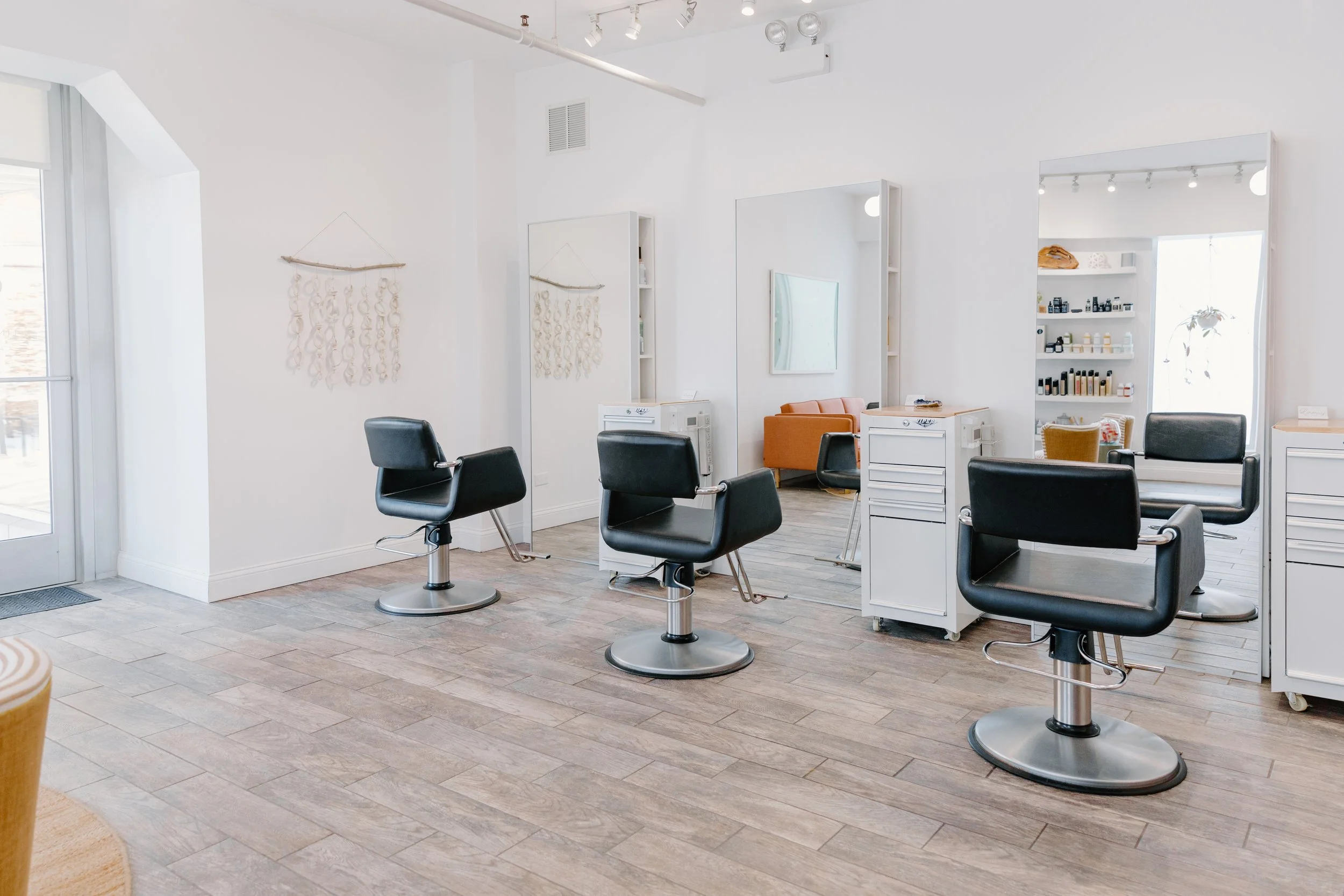 A clean modern and trendy Salon in Evanston Chicago Illinois