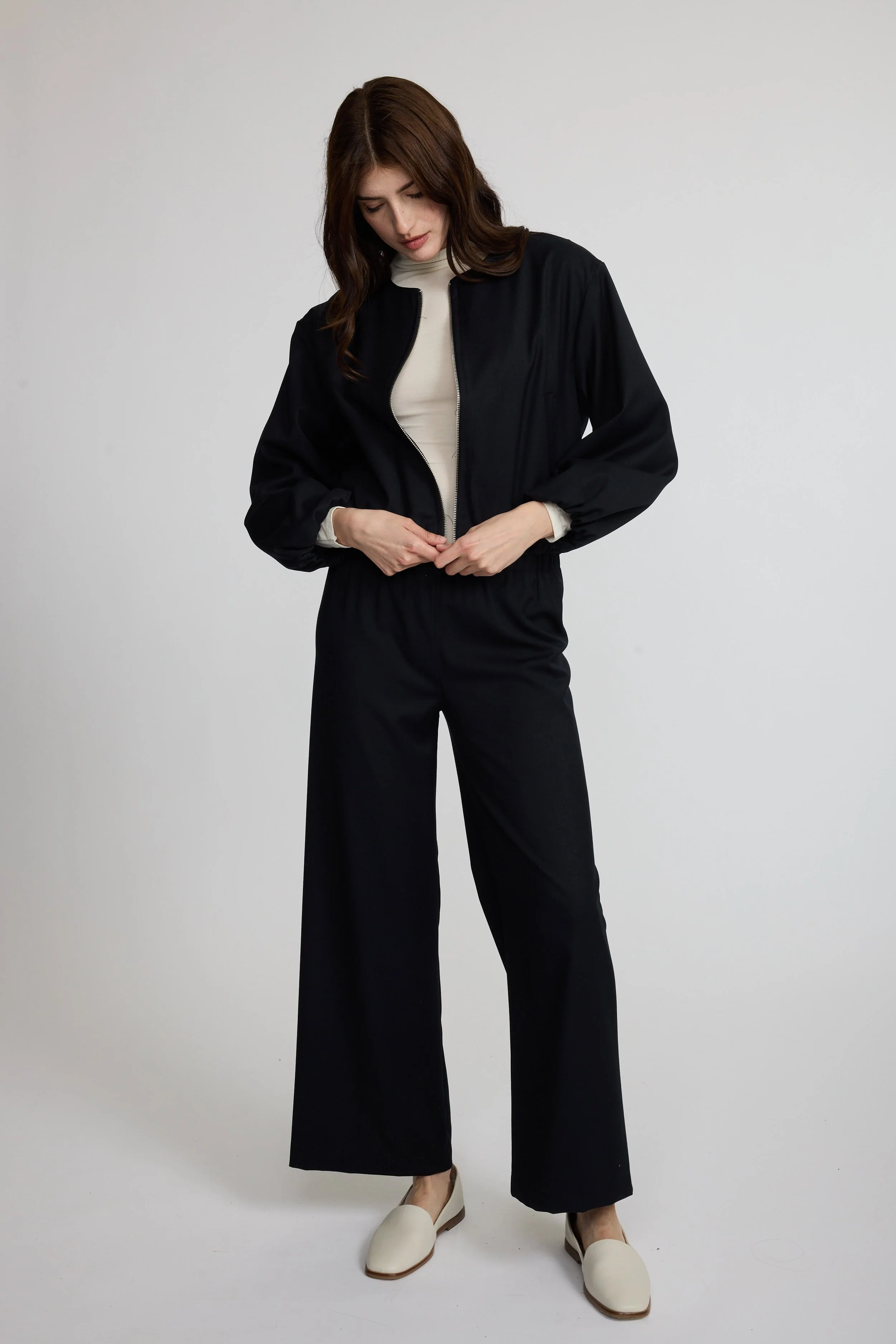 R-0393_Black_2.jpg