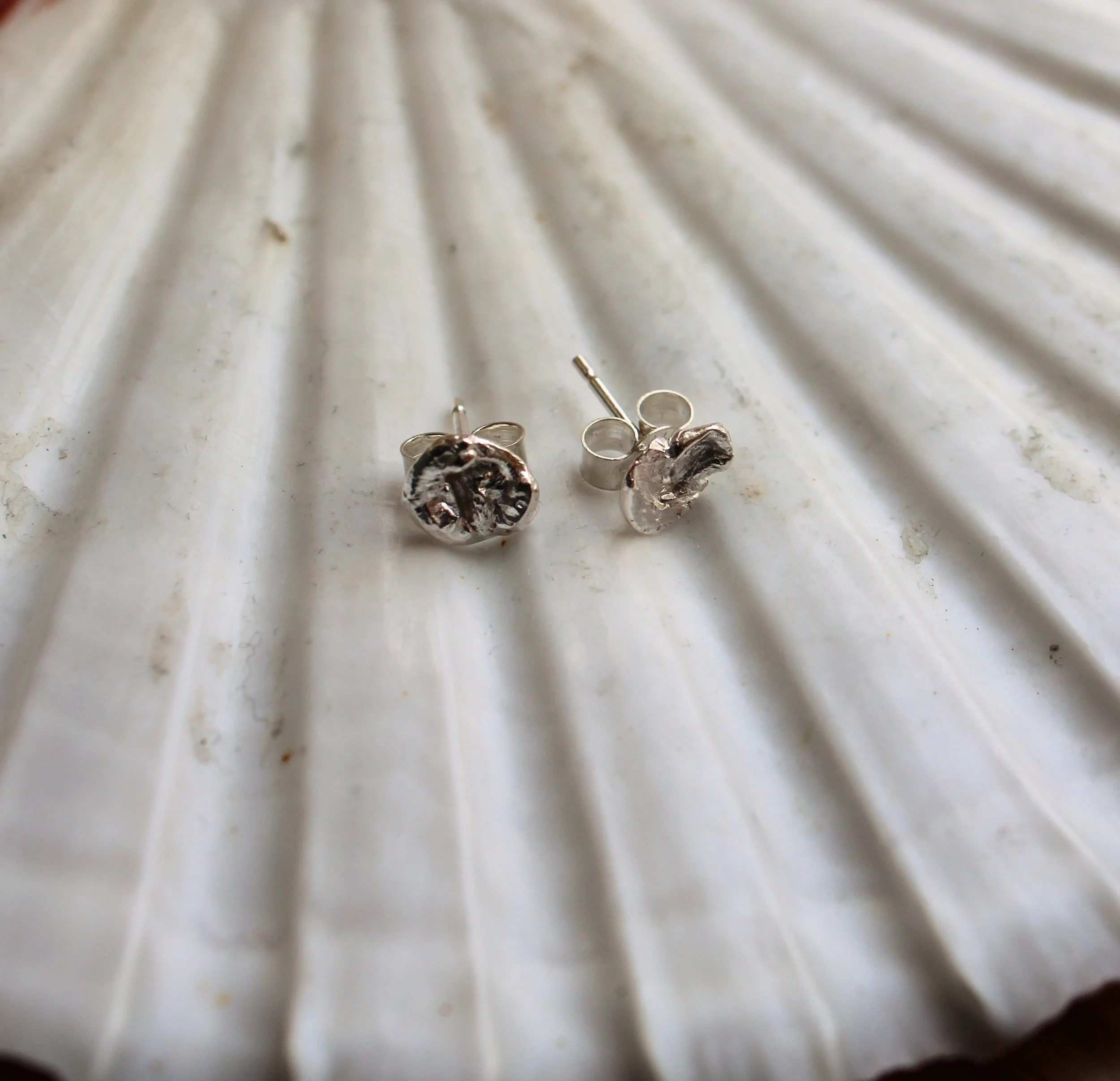 17_04 water drop studs 1  .jpg