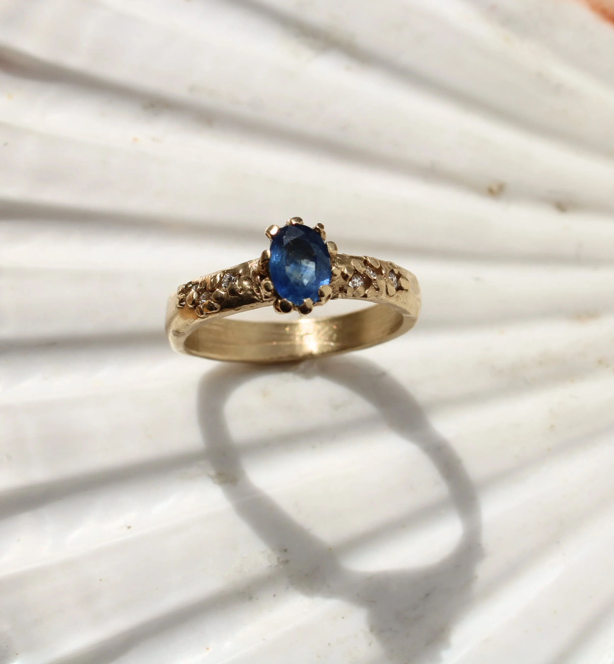 18_04 Gold skye ring .jpg