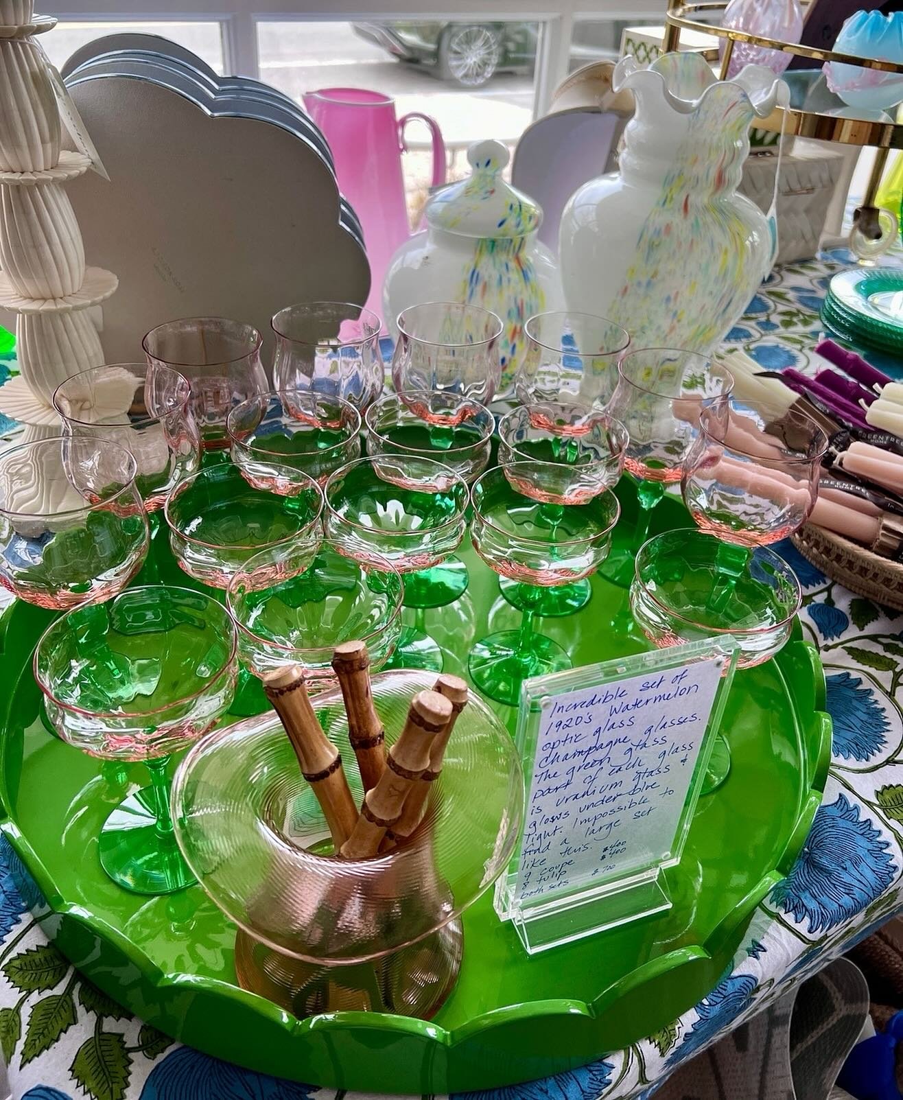 Mom loves champagne! Bring her mimosas in bed with these vintage watermelon and tulip glass coupe styles. 
⠀⠀⠀⠀⠀⠀⠀⠀⠀
#shopmelange #shoposterville #thebartopshop #shopthecape #shopcapecod #shopsmall #shophappy #popupshop #popup #fun #vintagebarware #p