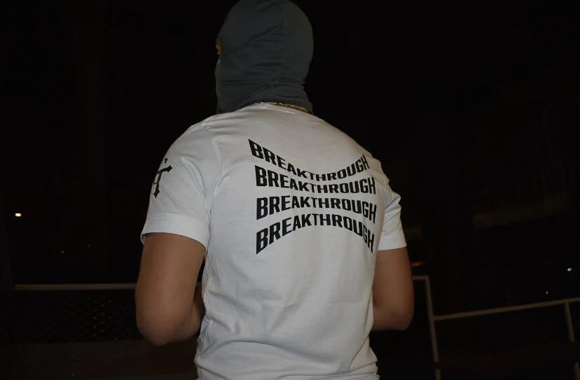 DB4EC9B5-4CB5-4E9E-B5E1-C9FE5A1D9FE5