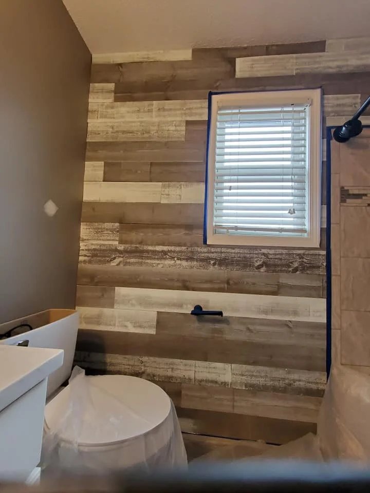 bathroom before.jpg