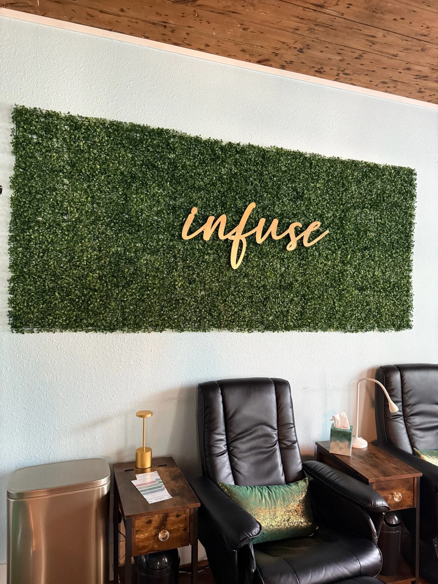 Infuse signage in The Irenic Place in Aledo, Texas where there are natural IV infusions, injections, ozone insufllation
