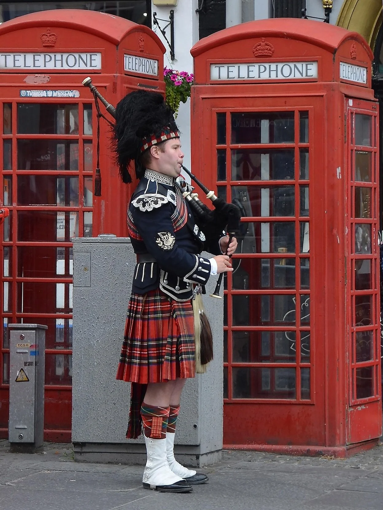 What would Scotland be without bagpipes?🏴󠁧󠁢󠁳󠁣󠁴󠁿

While they are strongly associated with Scottish culture and music they may have originated in the Middle East and brought to Scotland by invading Roman armies.

Scotland has been known for bagp