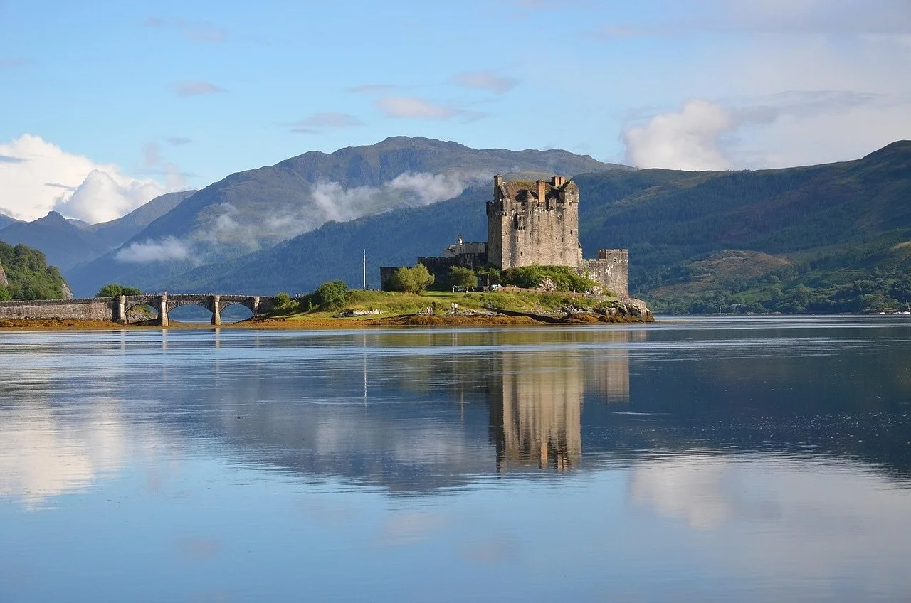 We will visit the impressive Eileen Donan Castle  during our visit to the Isle of Skye&hellip;can&rsquo;t wait to explore Scotland&rsquo;s isles!🏴󠁧󠁢󠁳󠁣󠁴󠁿

Our intimate group trip is almost full. Learn more at https://www.karlaerovick.com/travel