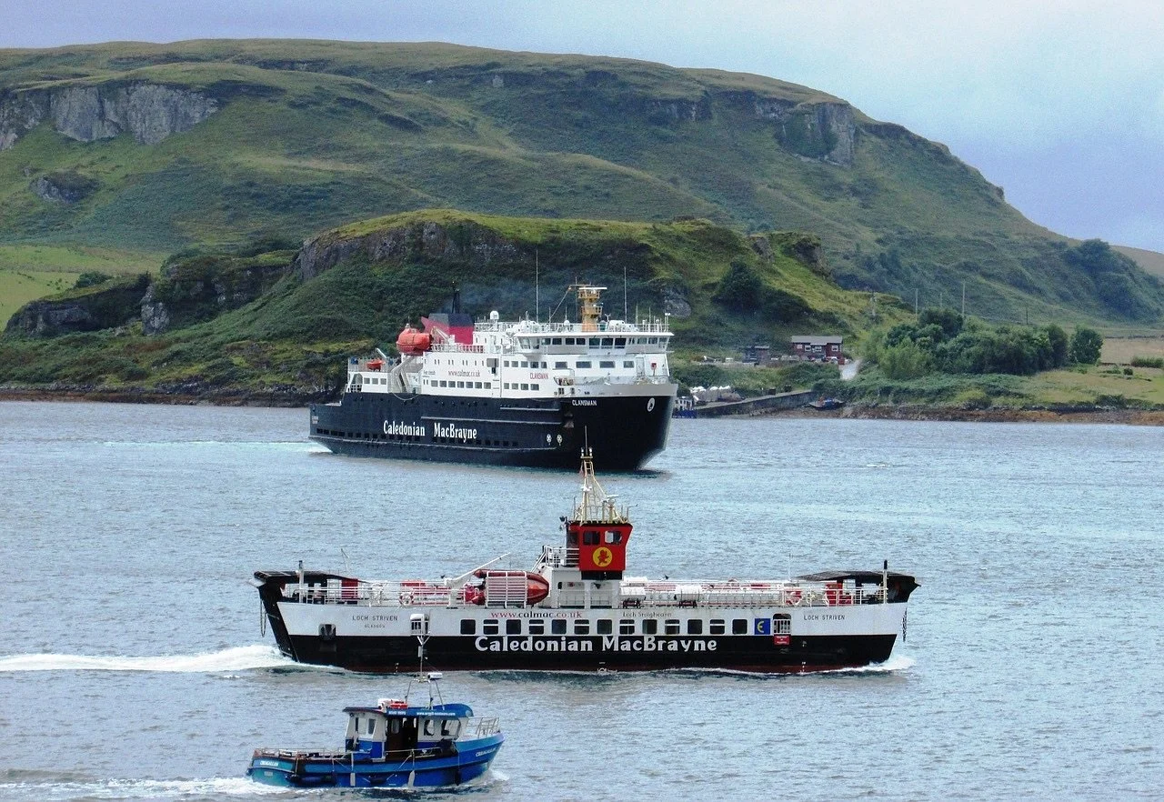 Scotland has hundreds of islands many accessible only by boat (or swimming). We will explore several islands including Mull, Staffa, Iona and Skye during our 10-day trip!🏴󠁧󠁢󠁳󠁣󠁴󠁿🚢⛴️

#travelscotland #scotlandexplore #scotlandislands