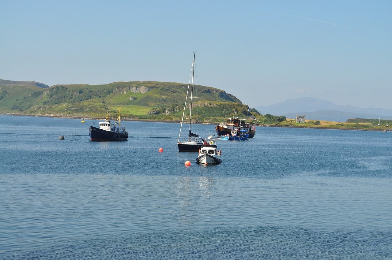 We&rsquo;ll spend a couple of nights in Oban. We&rsquo;re looking forward to exploring Scotland&rsquo;s beautiful countryside and isles!

#scotlandhighlands #explorescotland #smallgrouptravel #oban