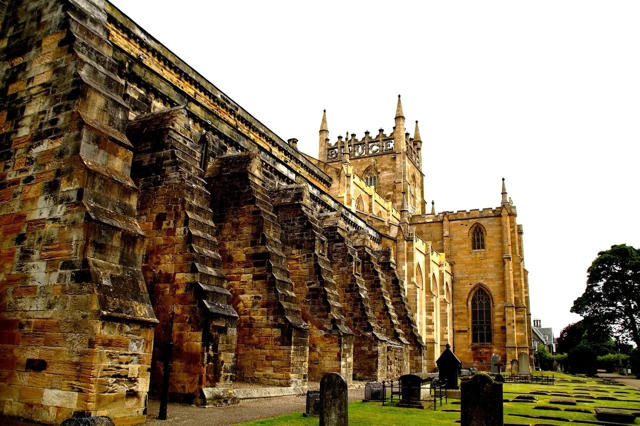 Dunfermline Abbey is the final resting place of some of Scotland&rsquo;s famous medieval monarchs including Malcom III and wife Queen Margaret, and Robert the Bruce. 

#explorescotland #dunfermline
