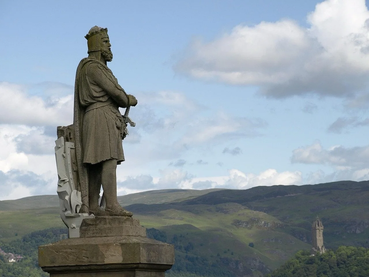 Robert the Bruce&hellip; one of Scotland&rsquo;s most famous monarchs. 🏴󠁧󠁢󠁳󠁣󠁴󠁿👑

He is beloved for uniting Scotland in the fight for independence from England. His statue can be found throughout Scotland.

#robertthebruce #robertbruce #scotti