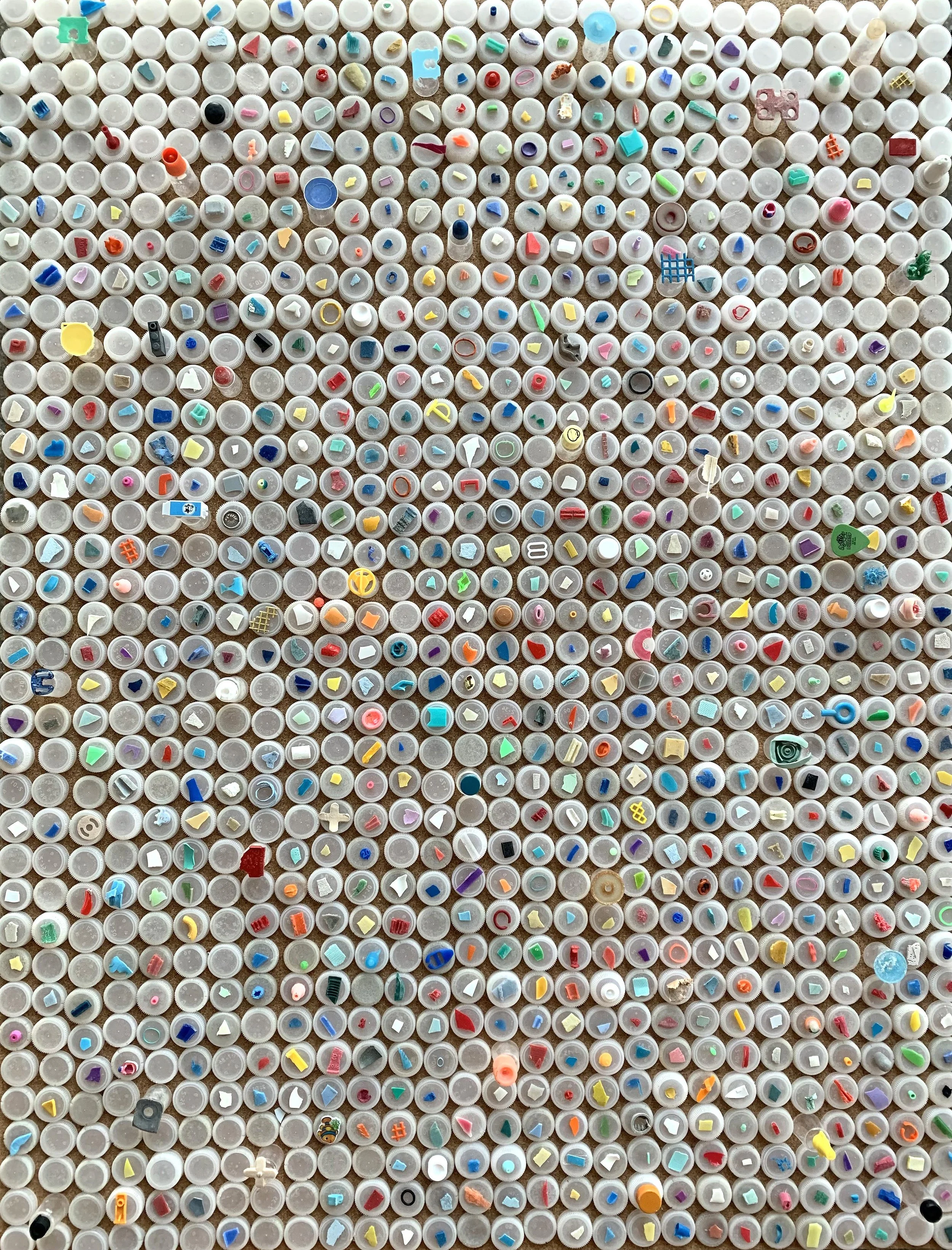 bottlecaps_and_microplastics_4934.jpg
