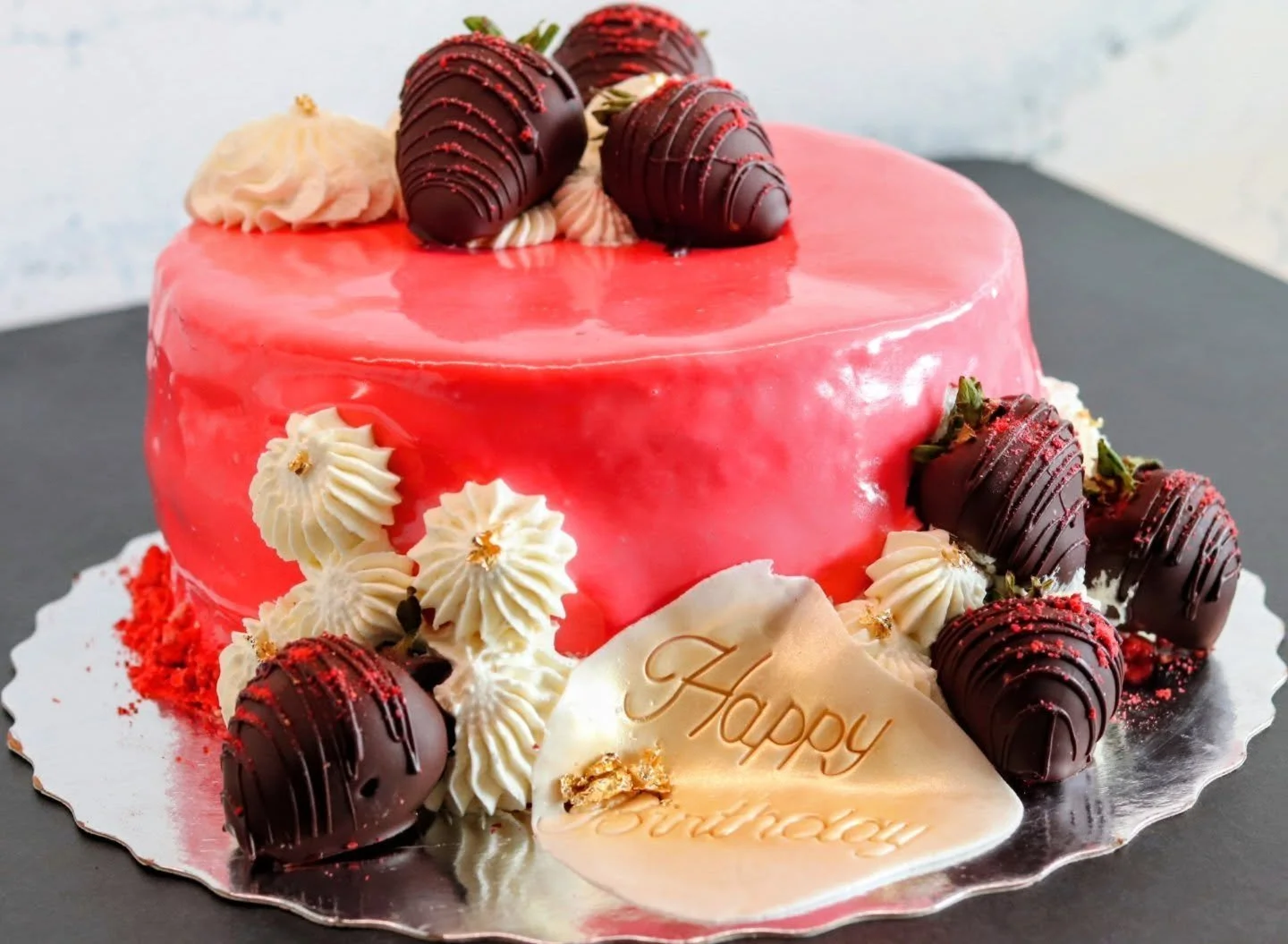A beautiful cake for a beautiful lady!

#homebasedbakery #torontoeats #bakedgoods #dessertsofinstagram #torontodesserts #pastrychef #pastrycheflove #pastrylife