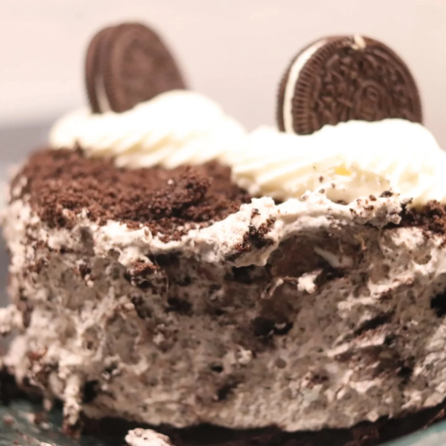 When my son asked me for an Oreo birthday cake, my brain wheels started turning.  I came up with a whipped cream mascarpone base filled with crushed Oreos, on an Oreo crust.  I did not disappoint 😉 

#stlawrencemarket #oreo #bakedgoods #torontodesse