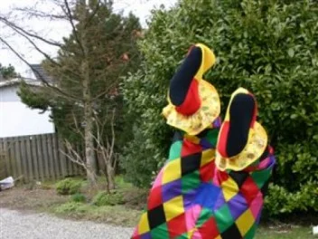 Klovnen Der Går På Hænder kostumet/dragten