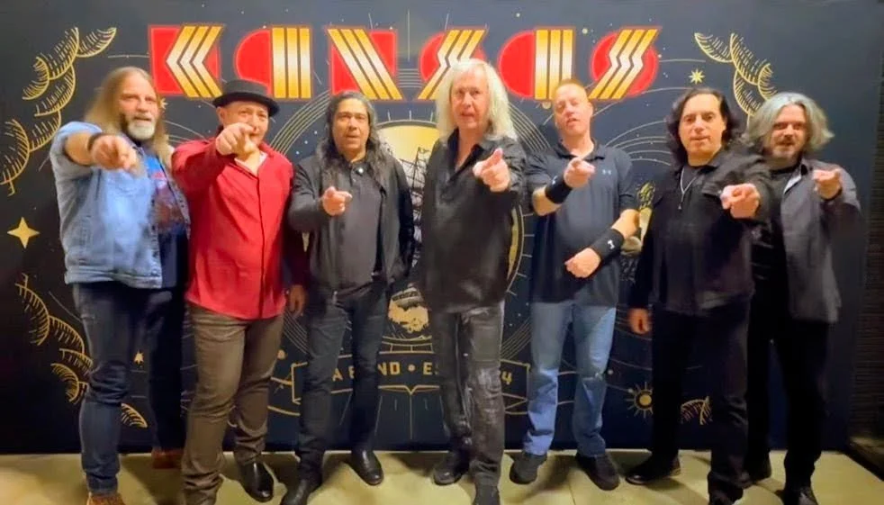 15x8 Popup for @kansasband!

// #kansas #kansasband #branding #stageart #meetandgreet #vip #woodshed