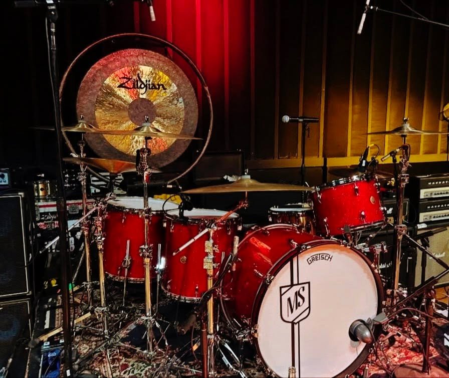 Vintage Shield Drumhead for @mattsorum!

// #mattsorum #branding #stageart #drumhead #drumheadart #vintageshield #woodshed