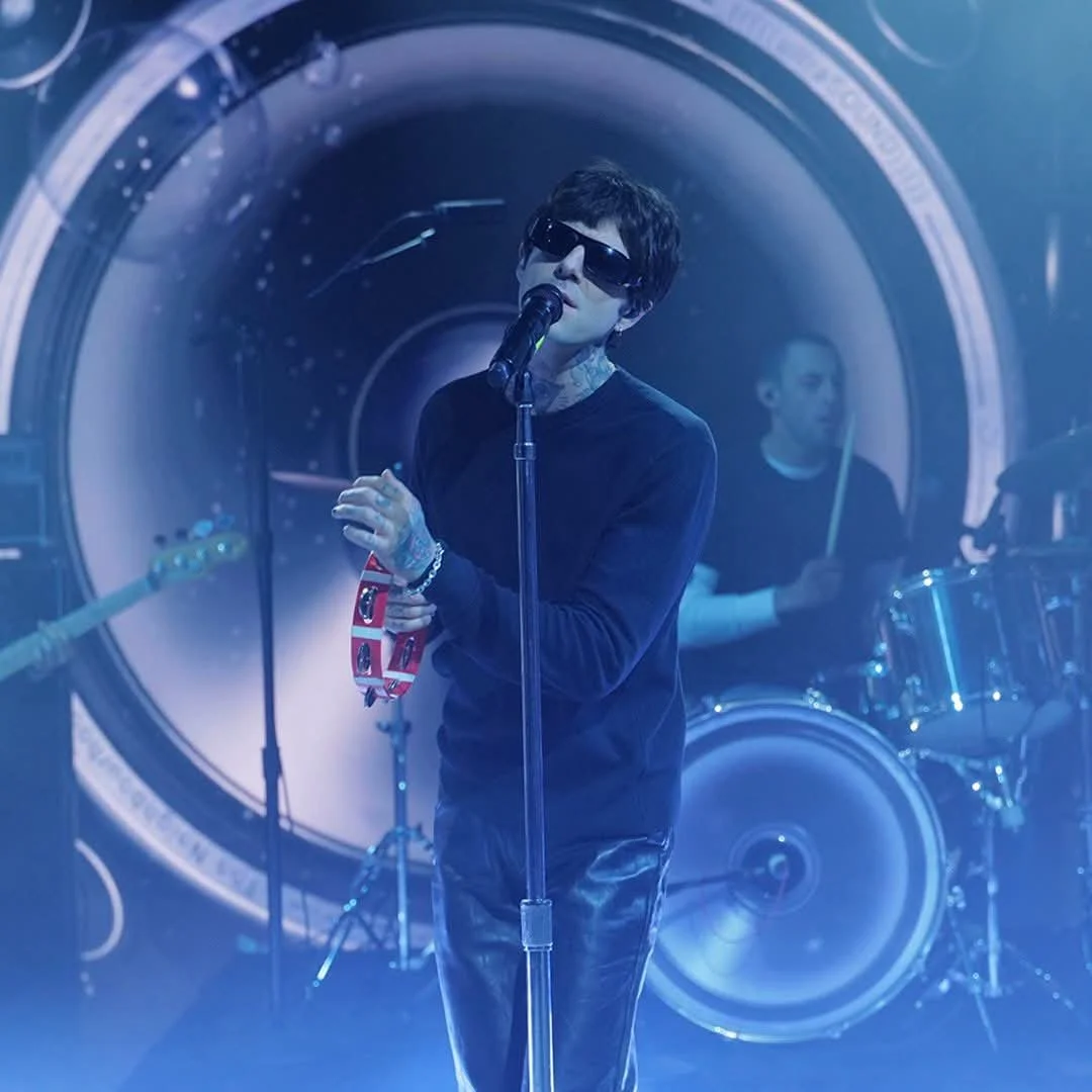 Drumhead for @thenbhd performing the song Lovebomb on @jimmykimmellive!

// #theneighbourhood #branding #stageart #drumhead #drumheadart #lovebomb #jimmykimmellive #jimmykimmel #woodshed