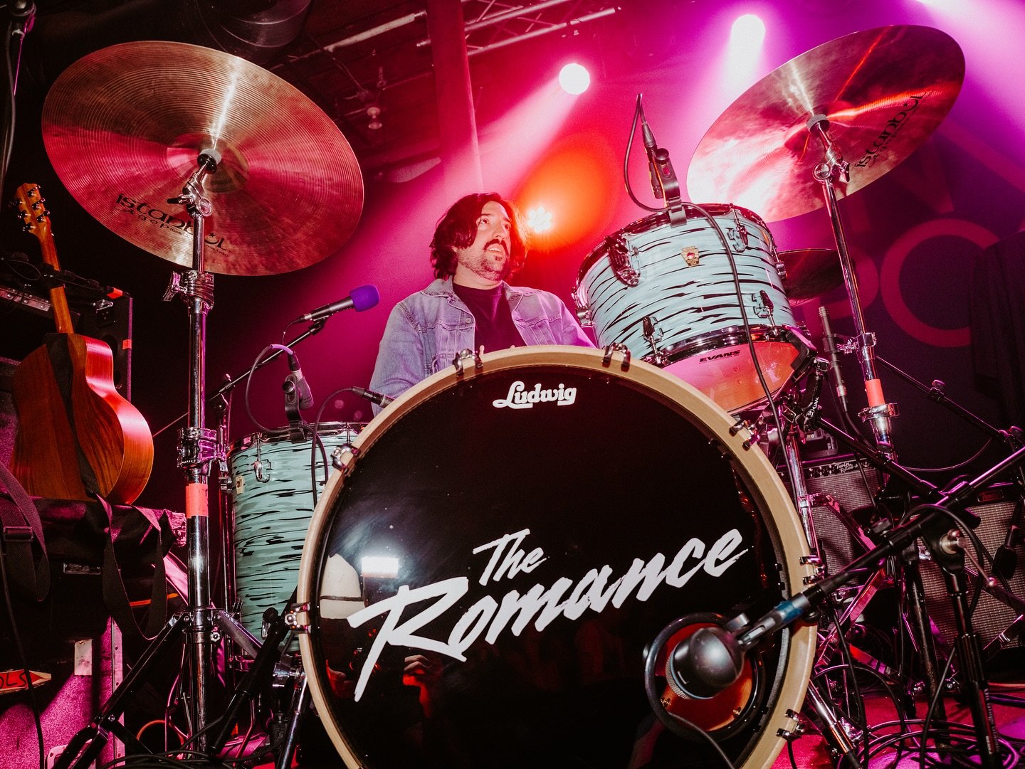 Drumhead for @theromancemusic!

🥁: @mikeavenaim 

// #theromance #branding #stageart #drumhead #drumheadart #ludwig #ludwigdrums #woodshed
