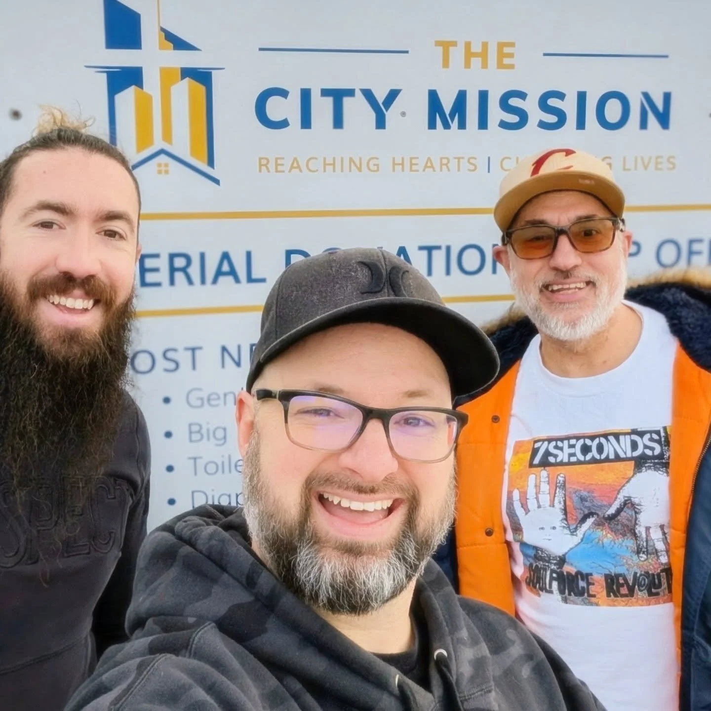 Donation Day! 💗

Earlier this week, we donated over 750 new garments to the good folks at @thecitymission! 

Since 1910, The City Mission has served as "a catalyst for positive change" by providing safety, shelter, and basic needs to those