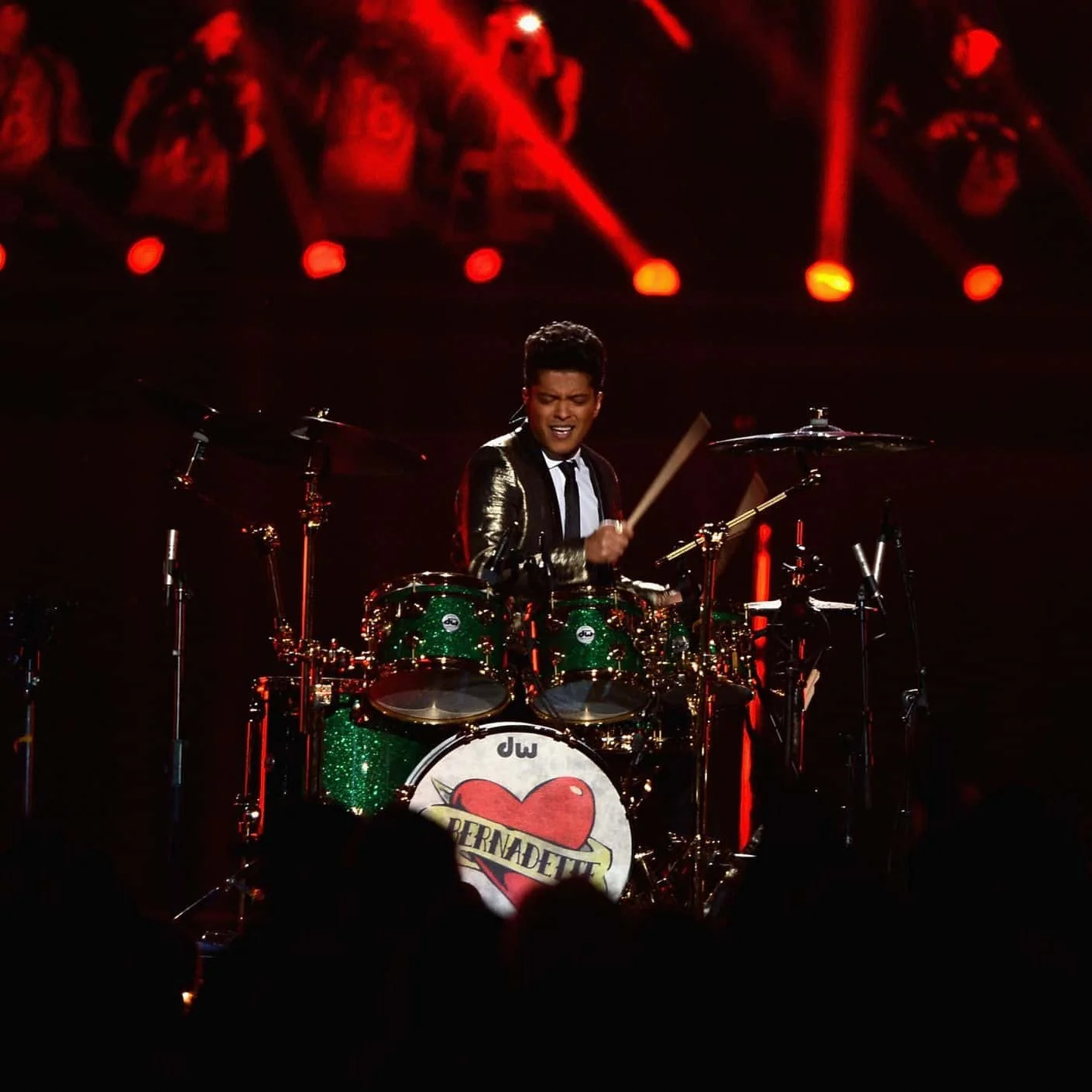 Throw-back to our first 3* #SuperBowl appearances!

(*Technically speaking, 2 halftime shows with 2 separate artists...twice with @brunomars, and once with another artist we're contractually obligated not to name...can you guess?)

// #superbowlsunda
