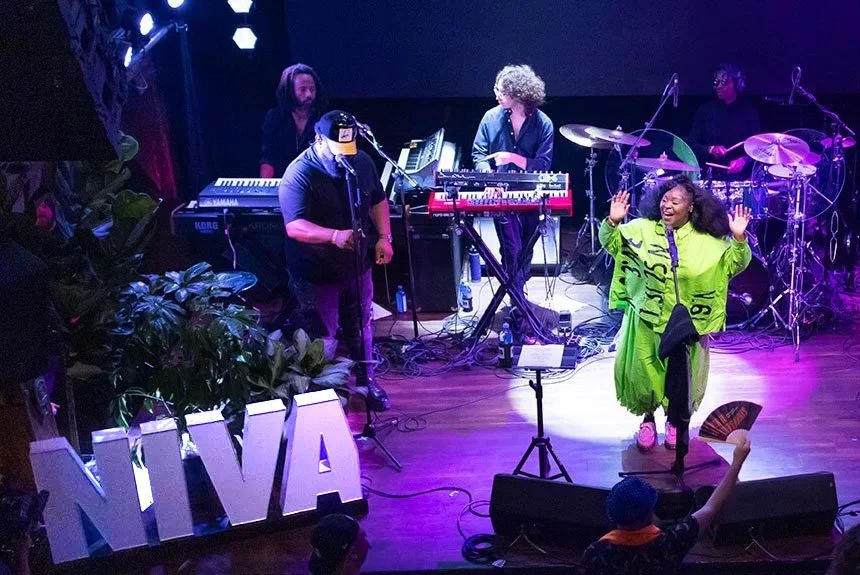 3D Illuminated Logo for @nivassoc!

// #niva #branding #stageart #3dlogo #illuminatedlogo #ledlogo #3dilluminatedlogo #woodshed