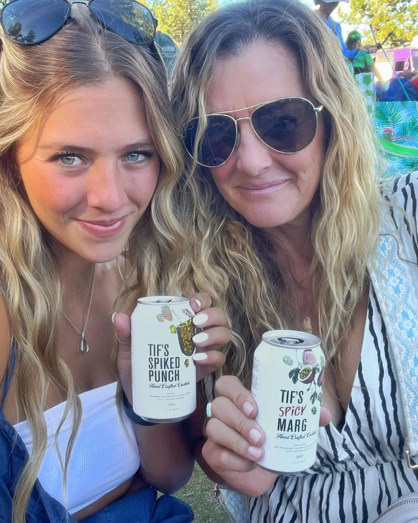 Team Punch🍍or Team Marg 🌶️? 
Also, as a mother + daughter run company, we are loving this mother + daughter drinking duo &zwj;♀️.