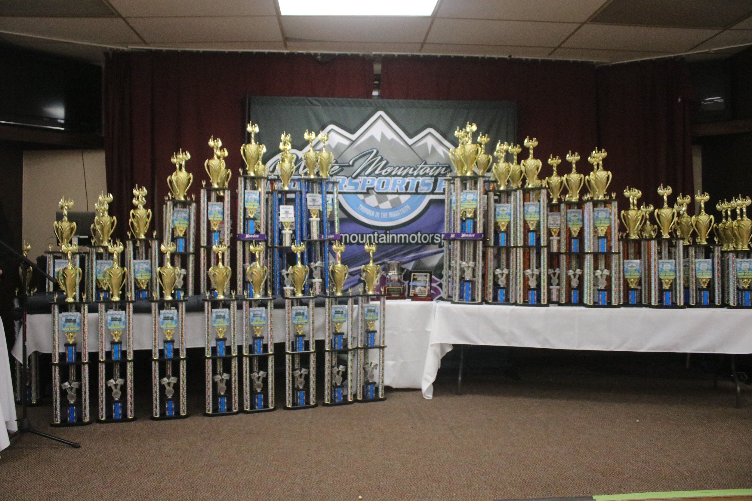 Title Teams, Top Stars Awarded at White Mountain Banquet of Champions