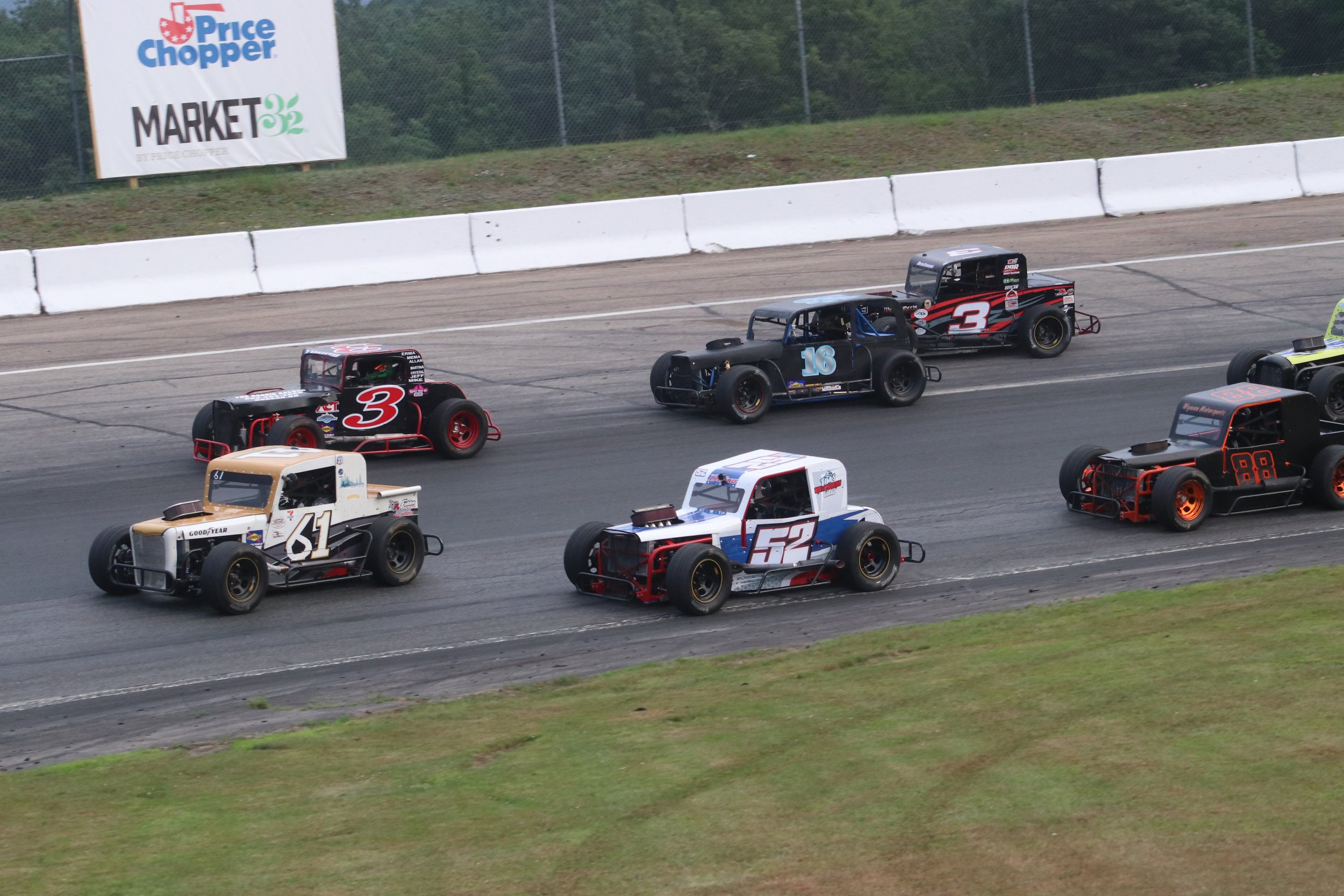 Caulder Construction Signs on as Dwarf Car Division Sponsor in 2026