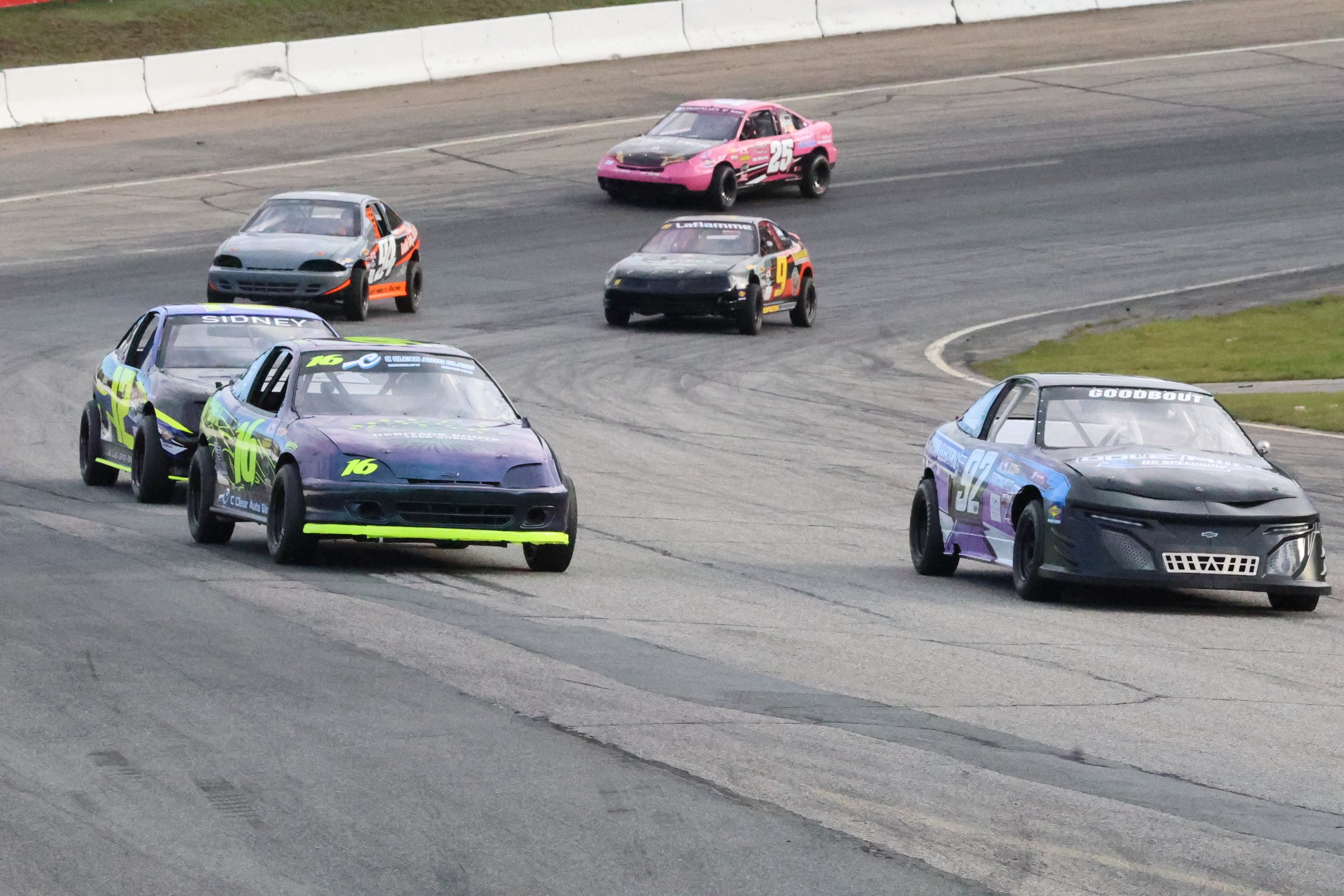 Strictly Minis Take Center Stage in Bar Harbor Bank 50-Lapper Saturday at White Mountain